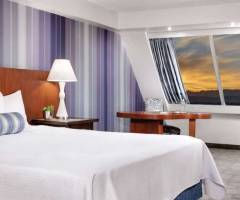 Luxor Casino Las Vegas: Stay Well Pyramid Premium King Room