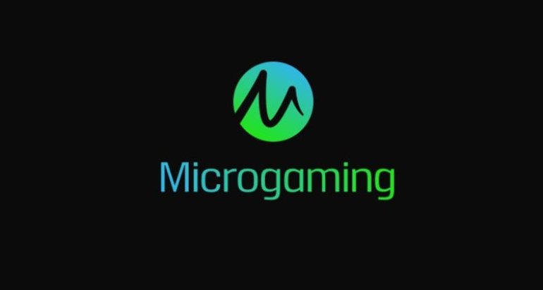 Фирменная надпись Microgaming на черном фоне