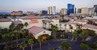 Tuscany Suites & Casino Las Vegas: Tuscany Suites & Casino Las Vegas